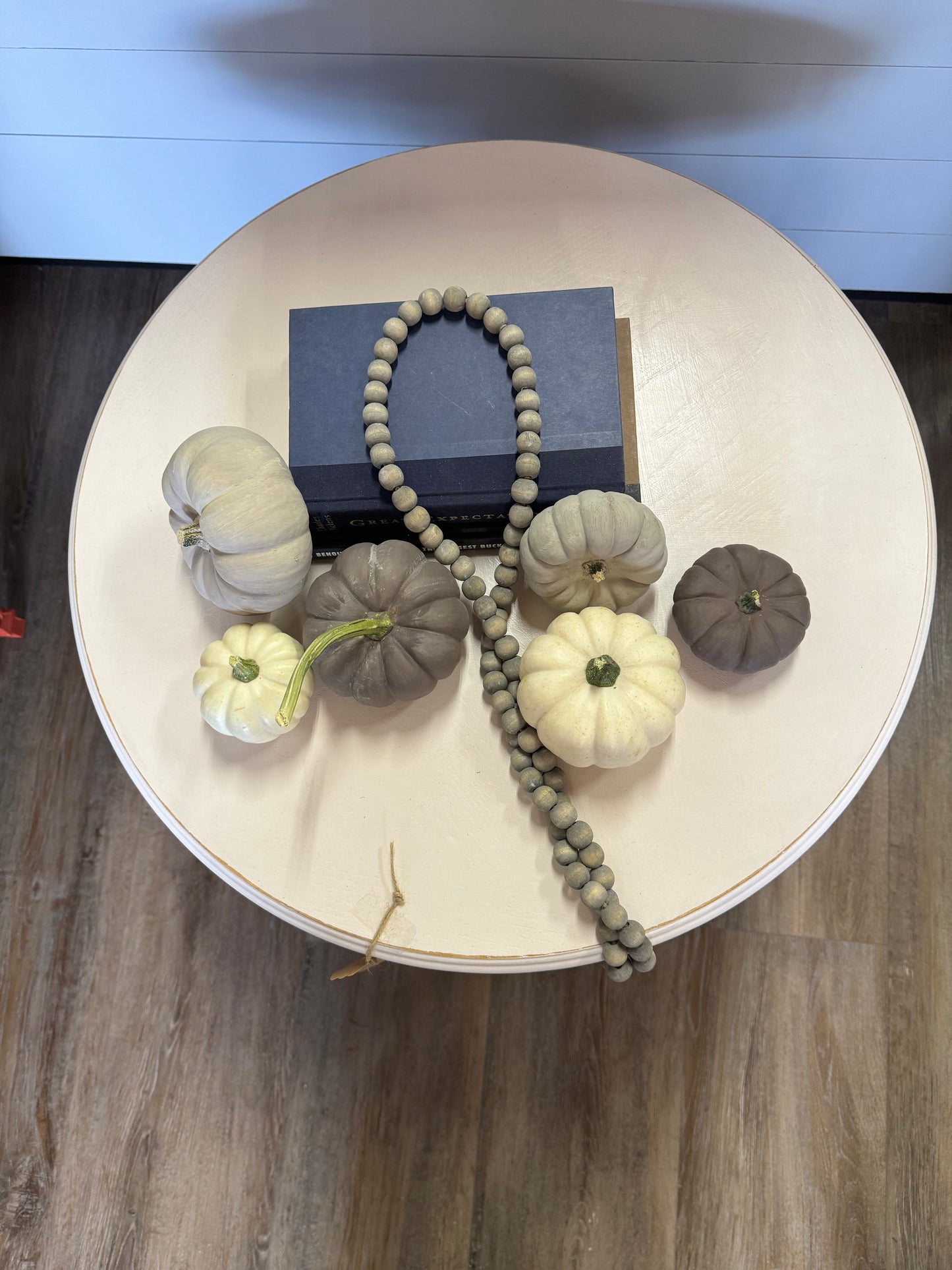 Meet “Rose” small pedestal table