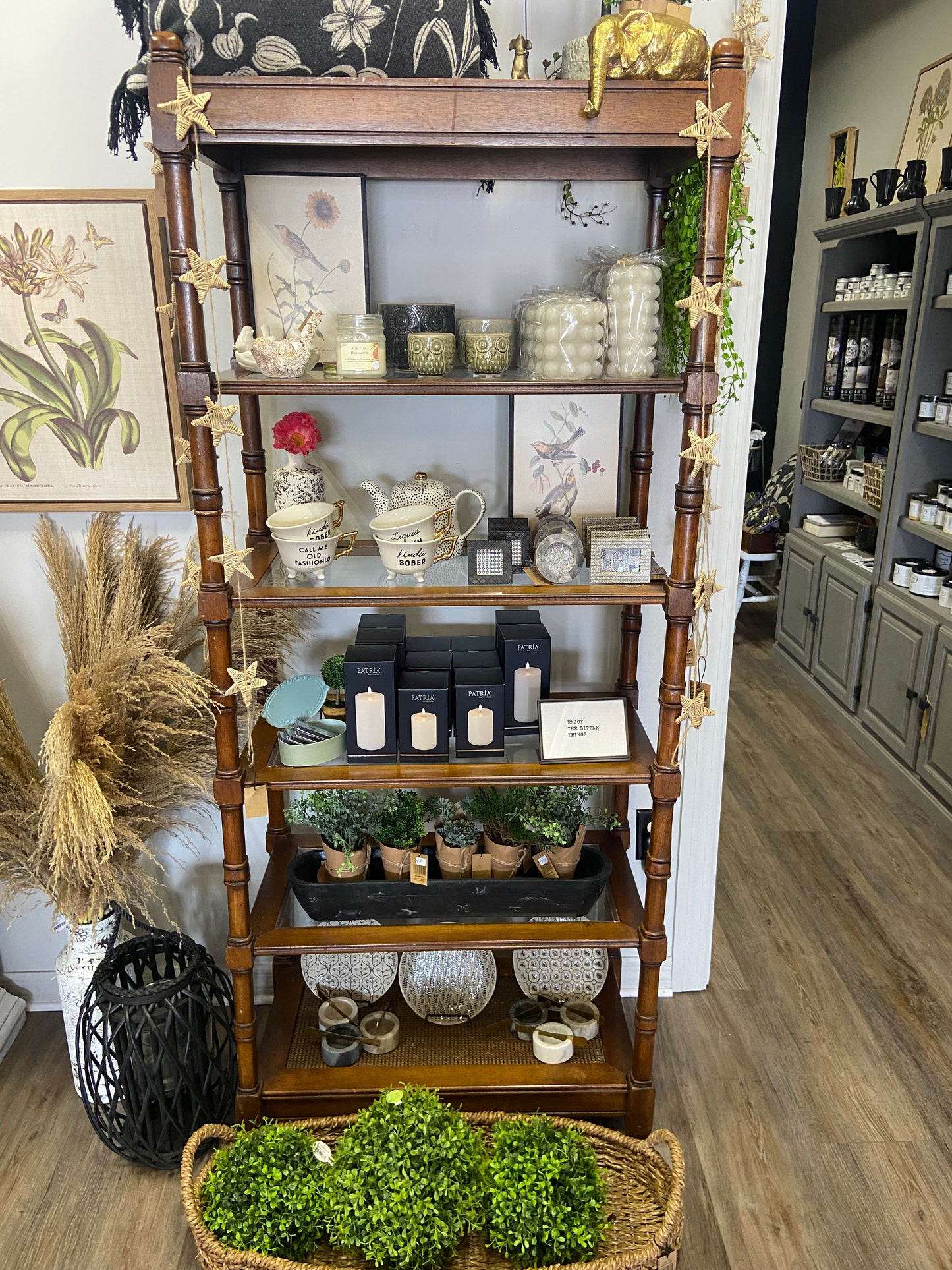 Meet “Farrah” wood etagere shelf with glass shelves