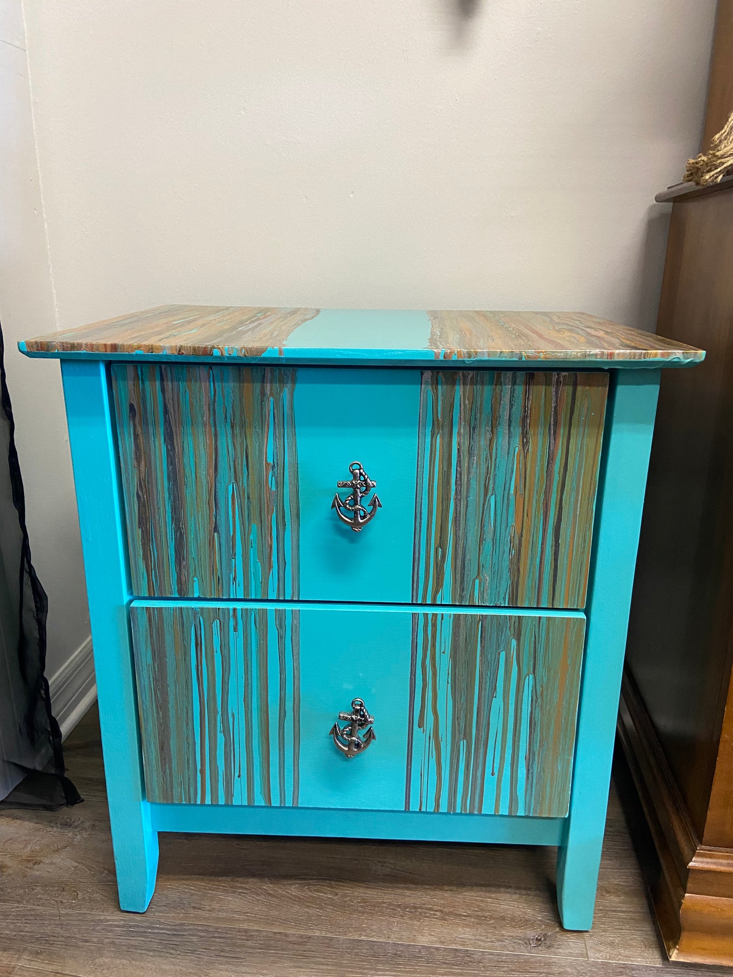 “Gena” metallic acrylic poured side table