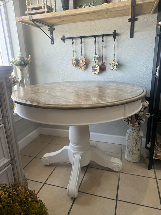 Meet “Jessie” Round Pedestal Table