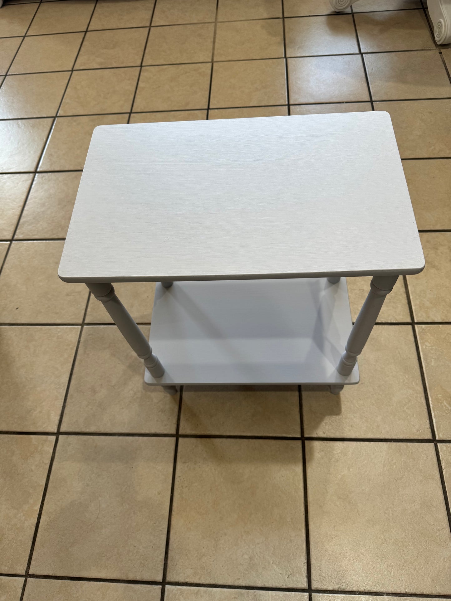 Meet “Lea” solid wood end table