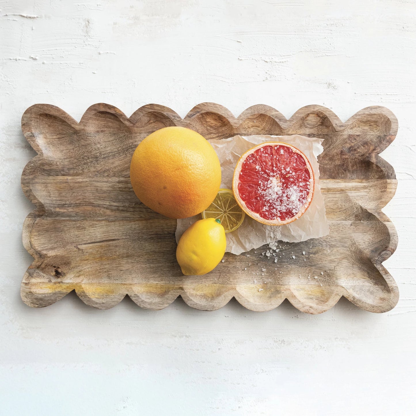 Mango wood Tray with Scallop, Natural