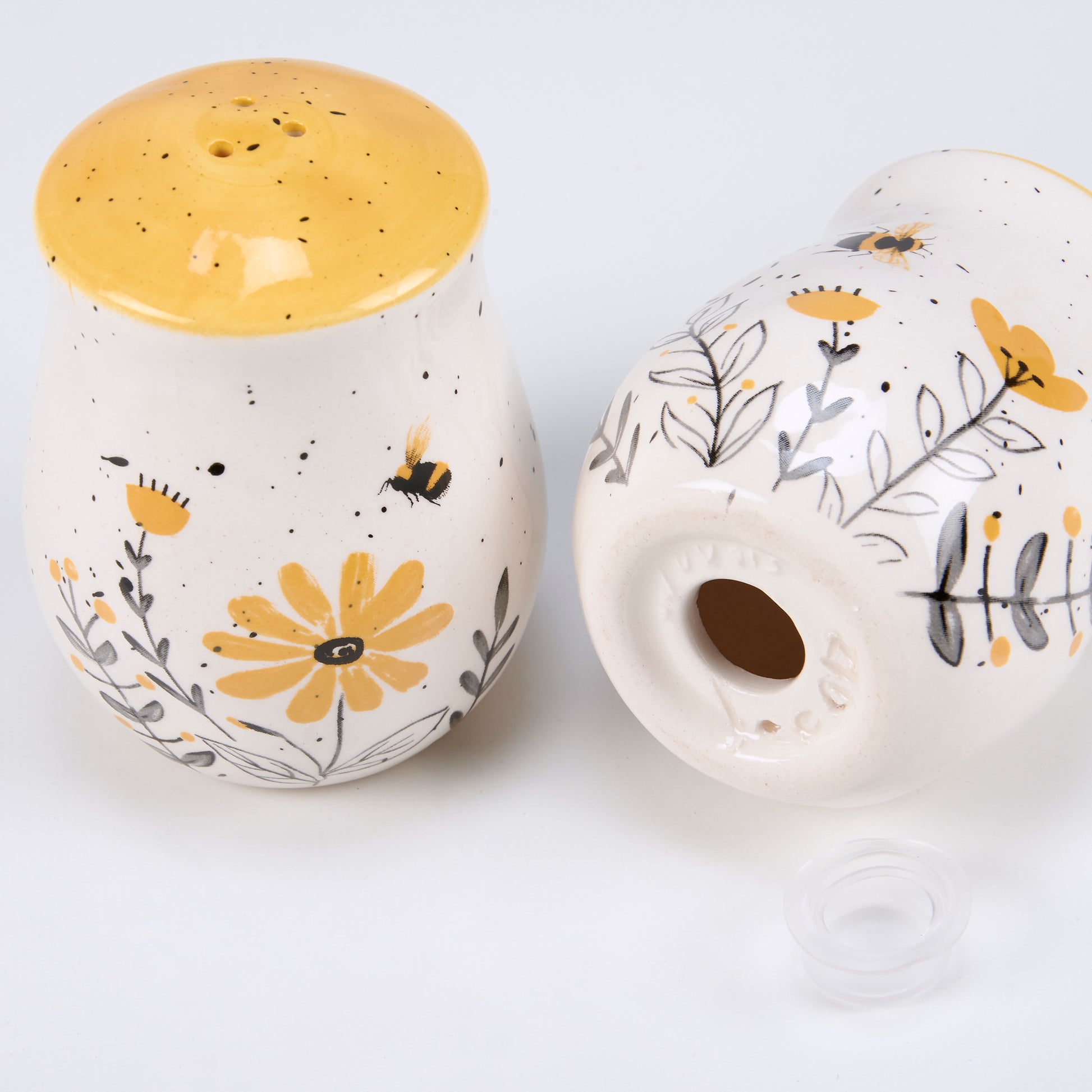 Bee Salt And Pepper Shakers